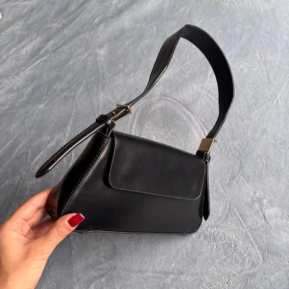 Zara Classic Trapeze Minimalist Black Shoulder Bag - Picture 4 of 8